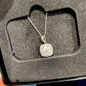 Diamond Pendant necklace 14kt white gold